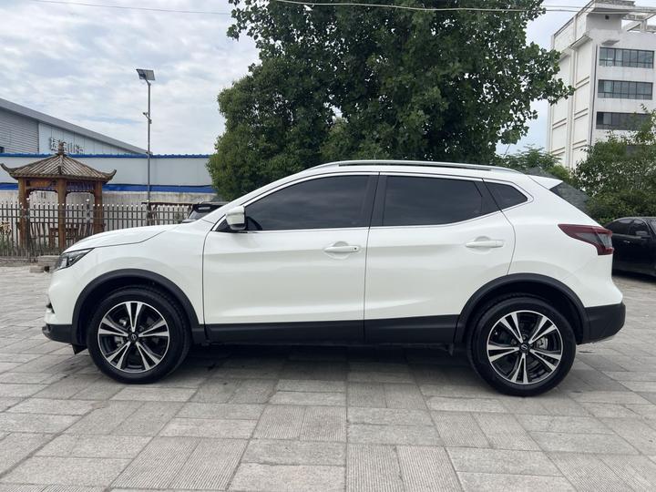 Qashqai 2023 Classic 2.0L CVT XV+ Leading photo 4