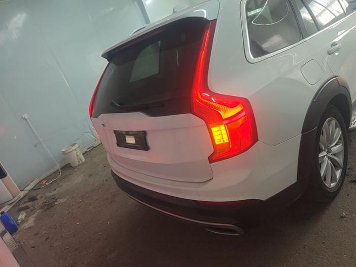 XC90 2015 T6 7-Seater photo 3