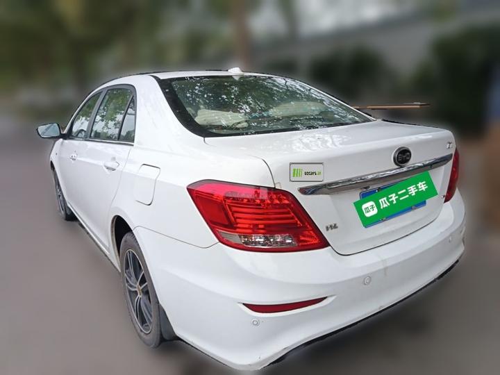 2015 1.5L MT Luxury photo 4
