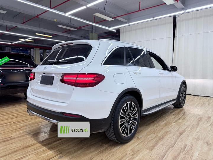 GLC 2018 GLC 200 4MATIC photo 5