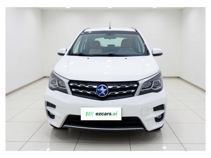 M50V 2017 1.6L XL CVT Luxury photo 2