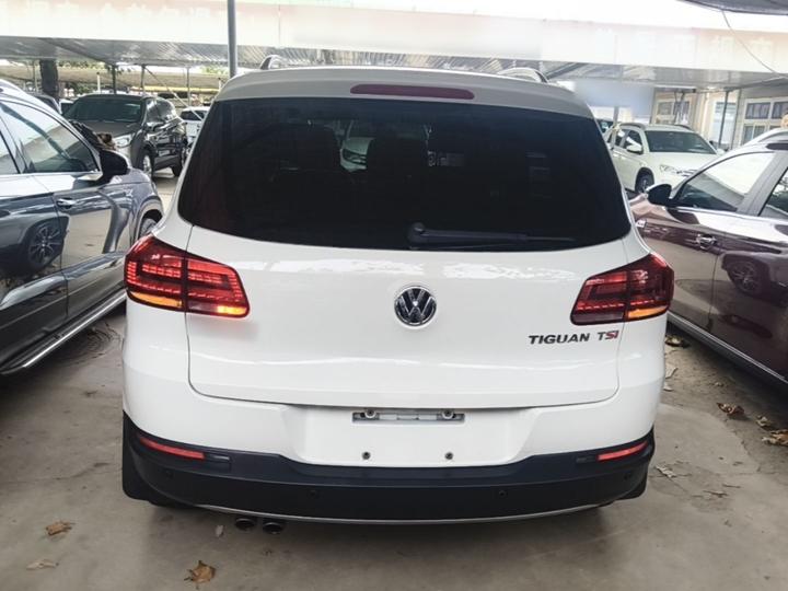Tiguan 2015 1.8TSI AT RWD Luxury photo 5