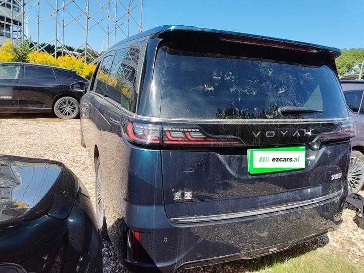 Voyah Dreamer 2025 PHEV AWD Premium photo 4