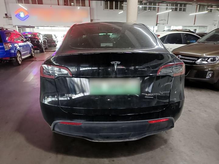 Model Y 2024 RWD photo 3