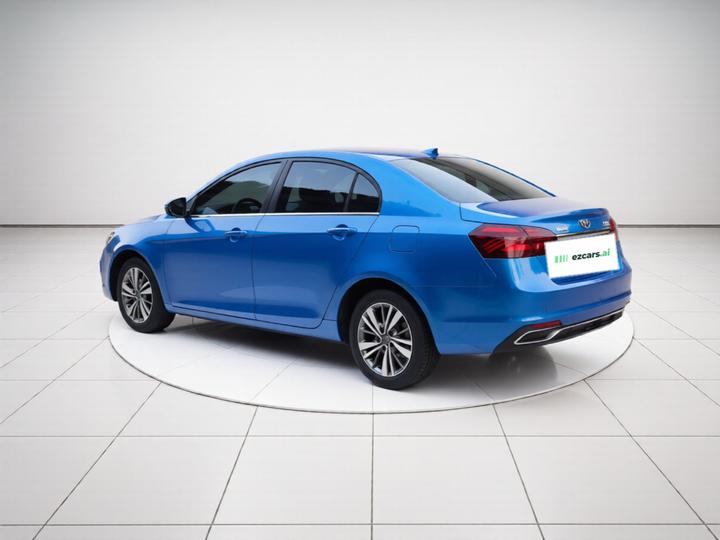 Emgrand 2018 1.5L CVT photo 4