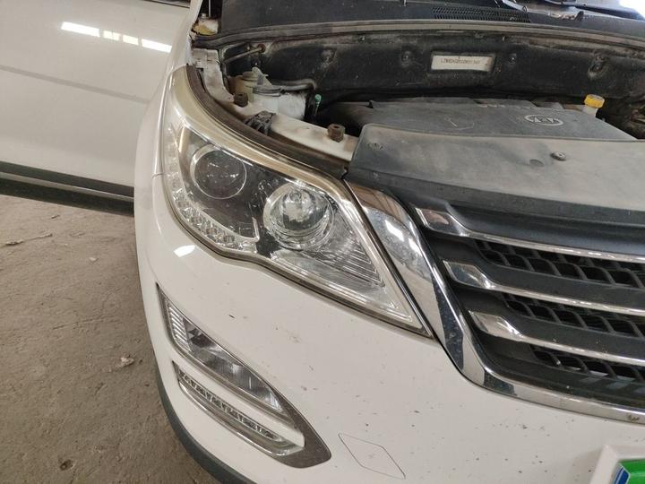 560 2015 1.8L MT Elite photo 7