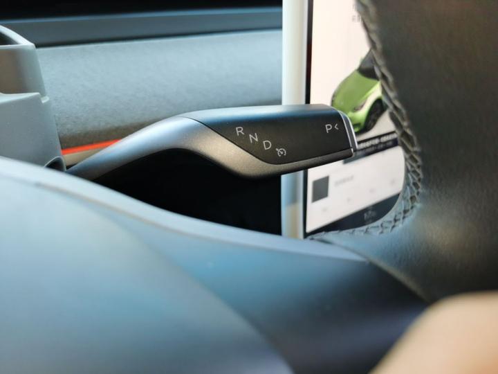 Model Y 2024 RWD photo 5