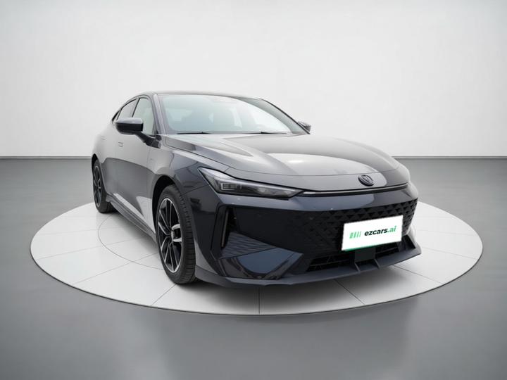 UNI-V 2024 1.5T Premium photo 3