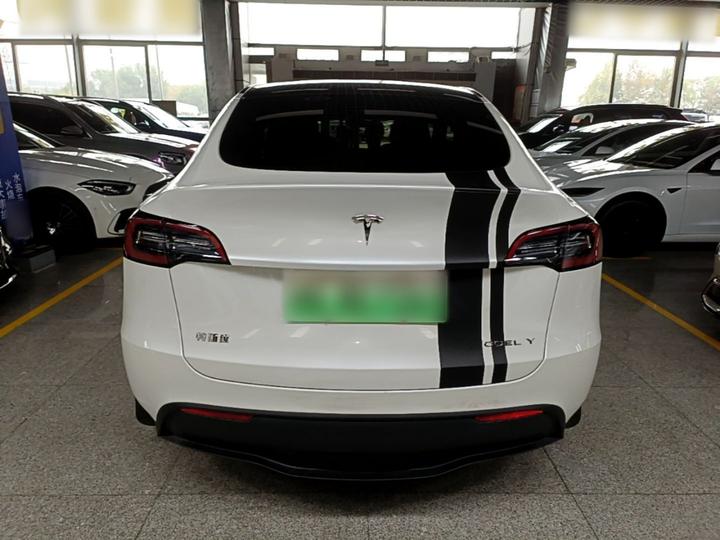 Model Y 2024 Long Range AWD photo 5