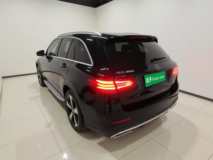 GLC 2018 GLC 260 4MATIC Luxury photo 4