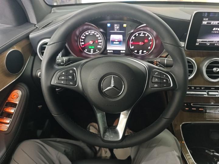 GLC Coupe 2019 Facelift GLC 260 4MATIC Coupe SUV photo 6