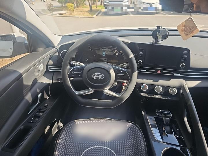 Elantra 2026 1.5L CVT GLS Leading photo 8