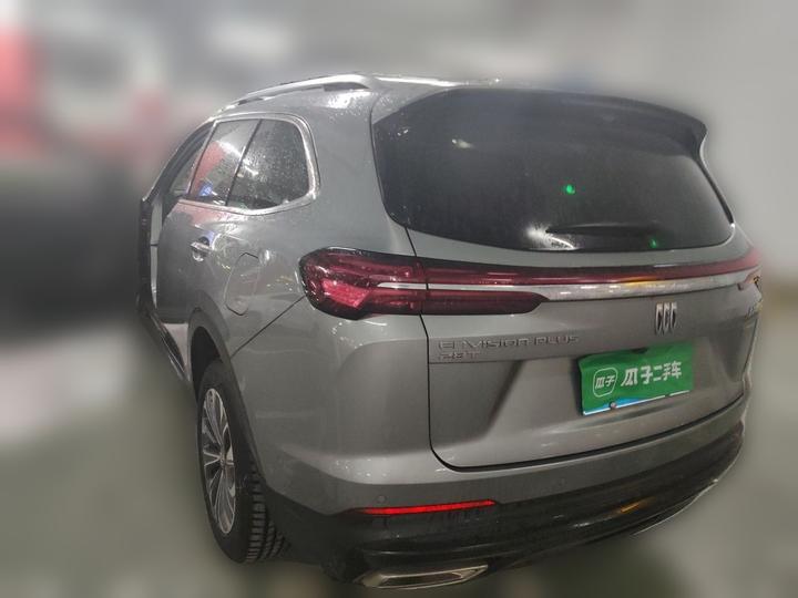 2024 Envision Plus 28T RWD Exclusive photo 4