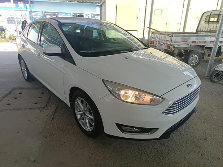 Focus 2017 Sedan 1.6L AT Fashion photo 3