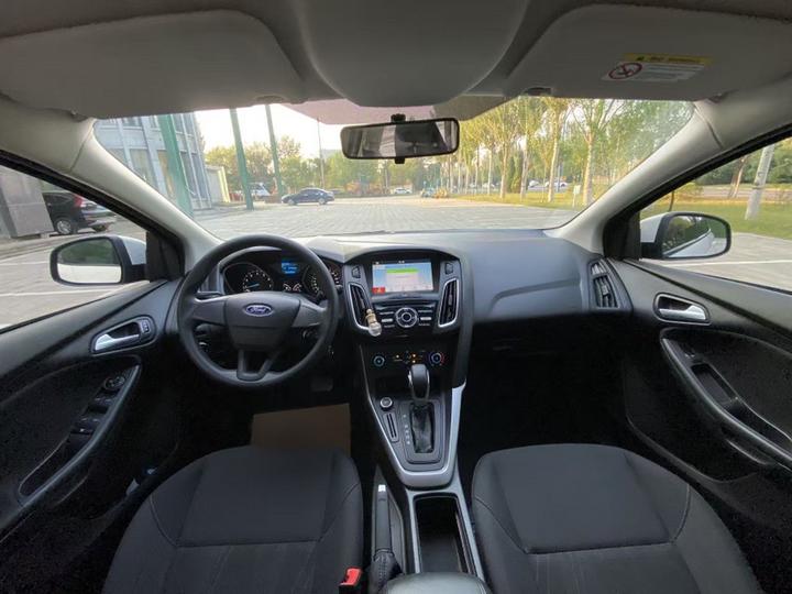 Focus 2018 Hatchback Classic 1.6L AT Comfort photo 8