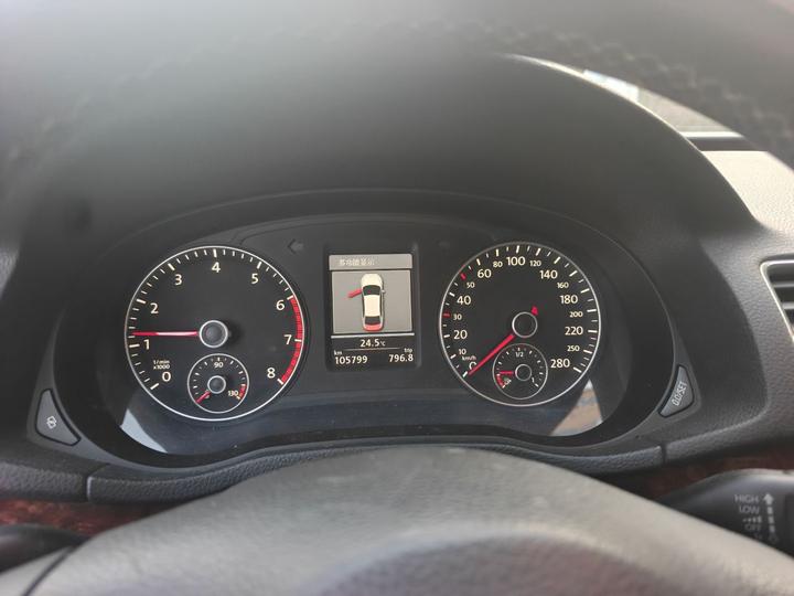 Passat 2011 1.8TSI DSG photo 2