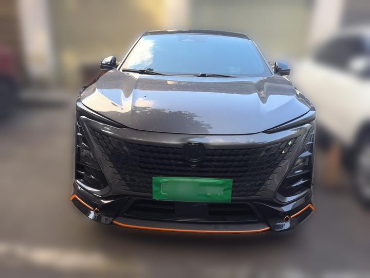 UNI-T 2022 1.5T Sport Premium photo 2