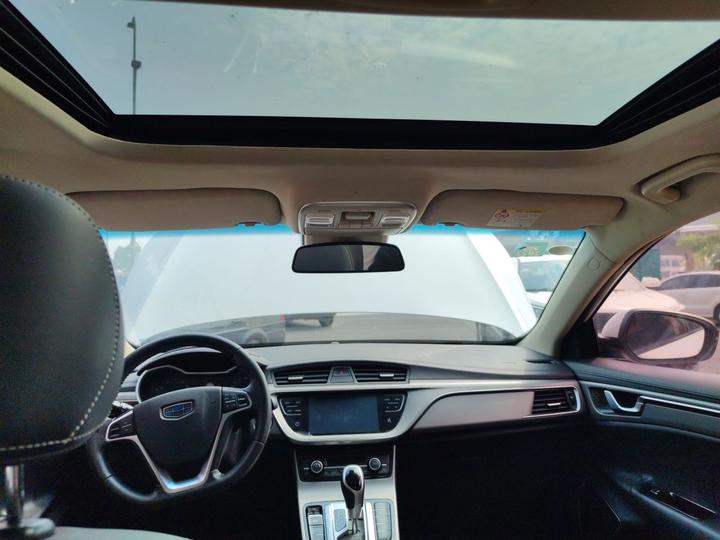 Emgrand GL 2018 1.8L DCT Elite Connected photo 8