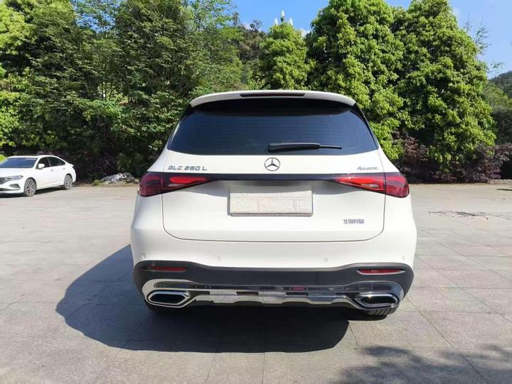 GLC 2023 GLC 260 L 4MATIC Dynamic 5-Seater photo 4