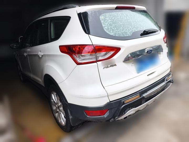 Kuga 2015 1.5L GTDi RWD photo 4