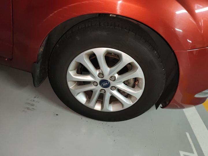 Focus 2013 Hatchback Classic 1.8L AT photo 8