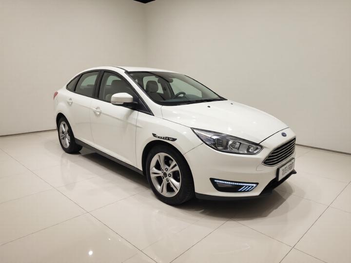 Focus 2015 Sedan 1.6L AT Comfort photo 3