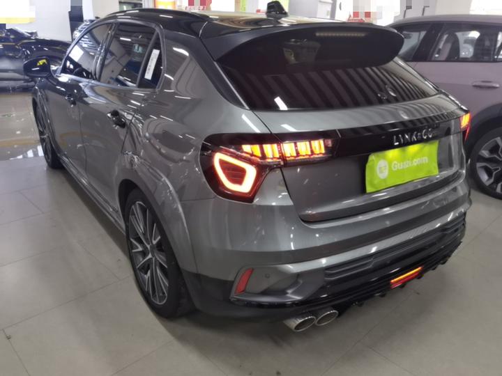 02 Hatchback 2022 2.0TD Pro photo 4