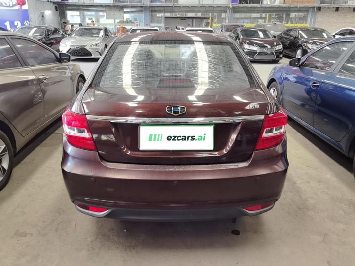 Vision 2016 1.5L AT photo 5