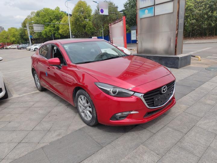 3 Axela 2017 Sedan 1.5L AT Luxury China V photo 3