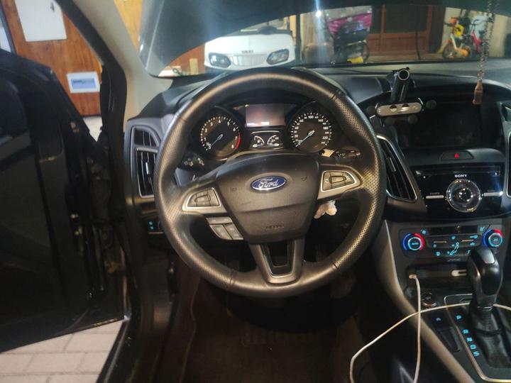Focus 2015 Hatchback EcoBoost 180 AT Sport photo 3
