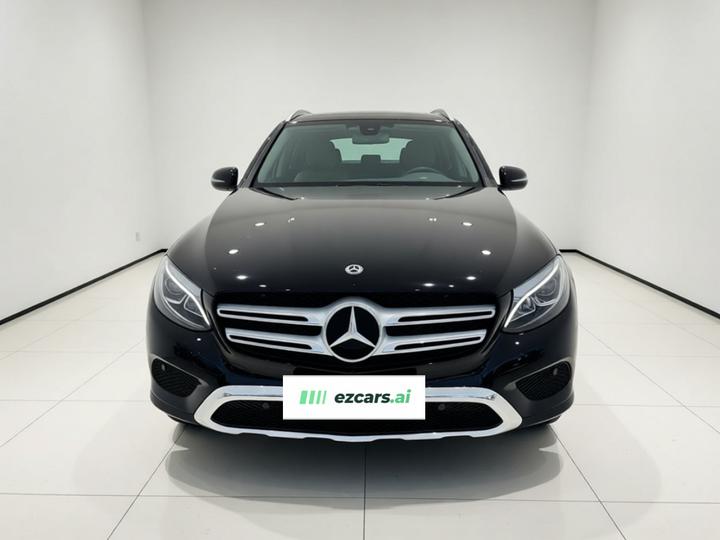 GLC 2017 GLC 200 4MATIC photo 2