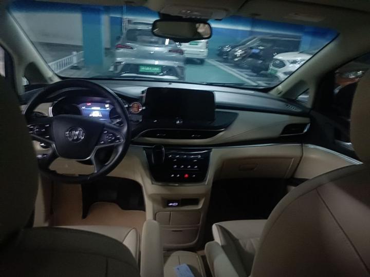 GL8 2023 Facelift Luxury photo 6