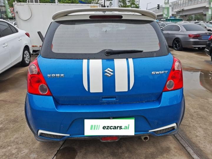 Swift 2015 1.5L AT photo 3