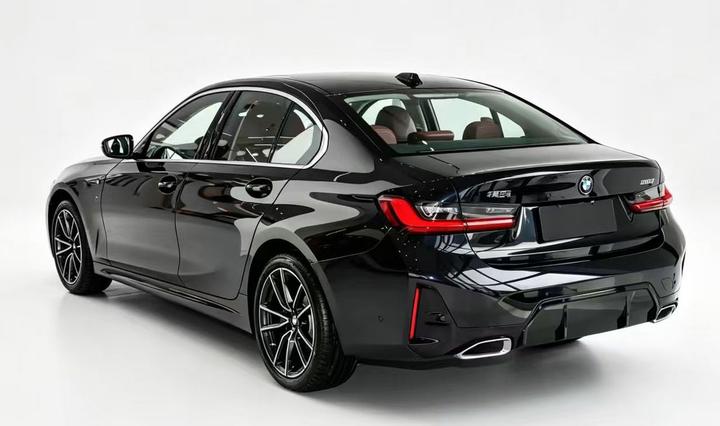3 Series 2026 325i M Sport Package photo 4