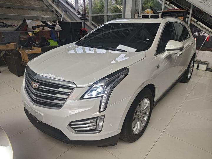 XT5 2018 28E AWD Tech