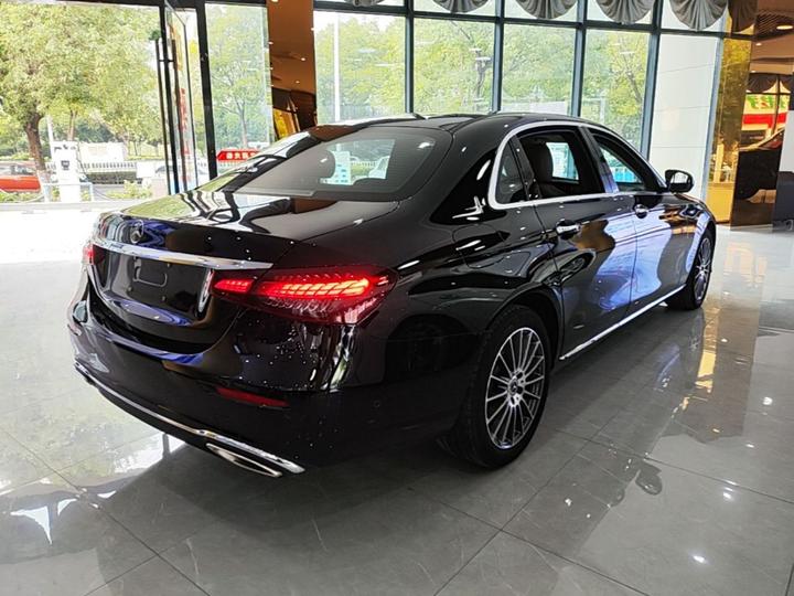 E-Class 2023 Facelift E 260 L photo 4