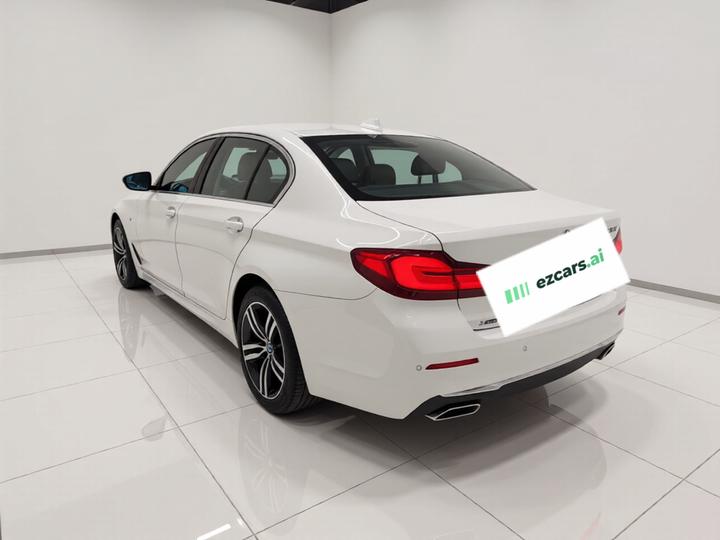 5 Series 2021 530Li xDrive Luxury photo 4