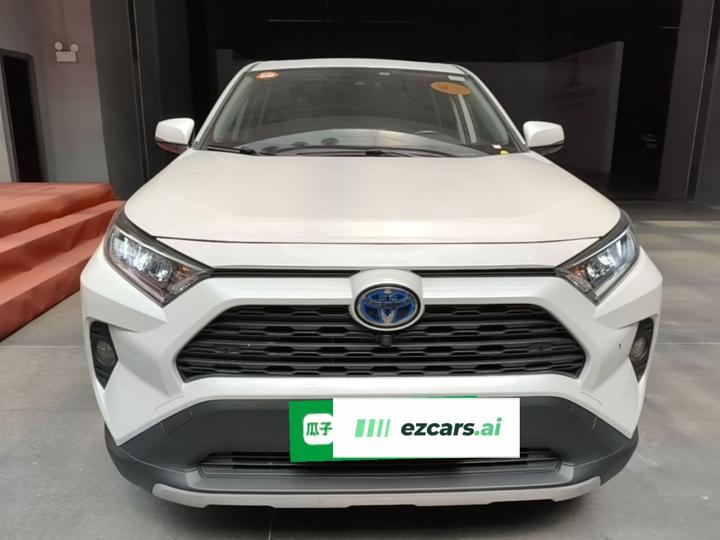 RAV4 2022 Hybrid 2.5L E-CVT AWD Elite Plus photo 2