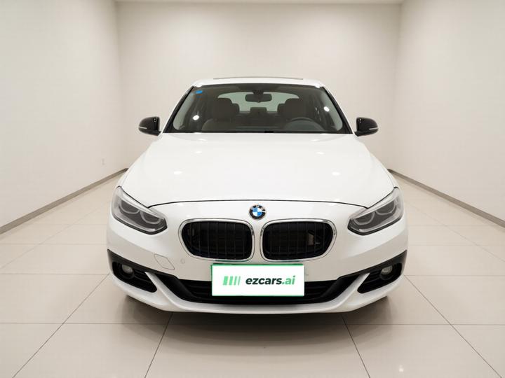 1 Series 2018 118i Sport photo 2