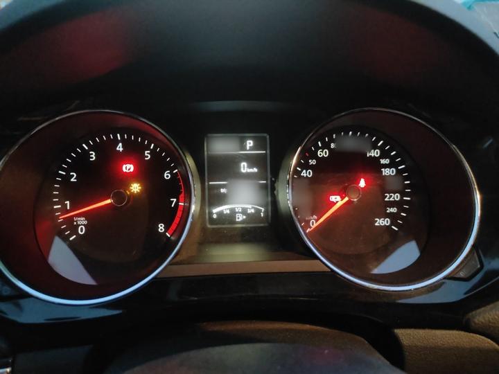 Sagitar 2015 1.6L AT Comfort photo 4