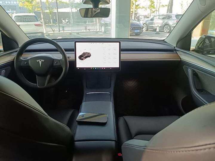 Model Y 2022 RWD photo 5