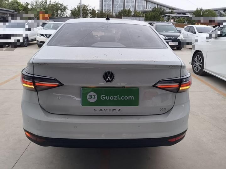 Lavida 2023 1.5L AT photo 3