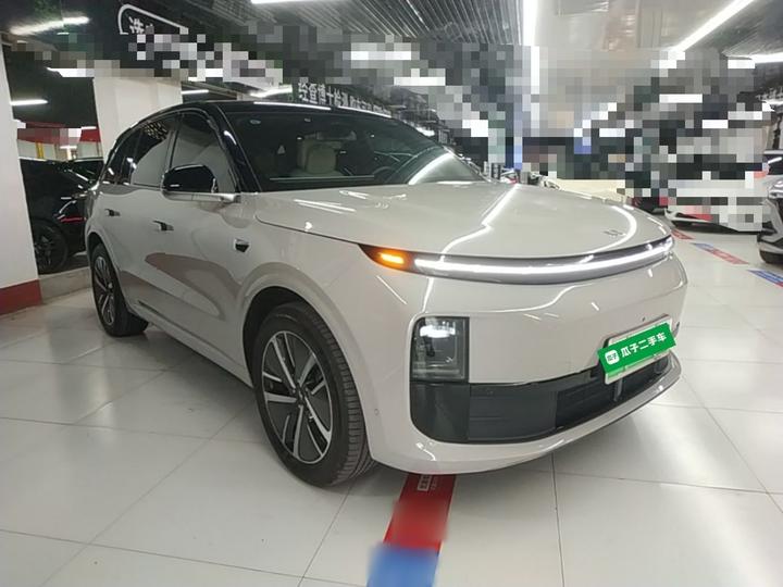 Li Auto L6 2024 Pro photo 3