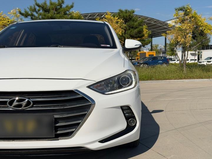 Elantra 2016 1.4T DCT photo 8