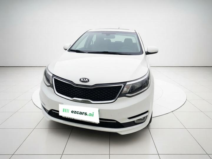 K2 2015 Hatchback 1.4L MT GLS photo 2