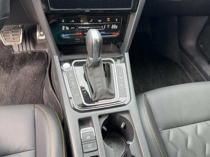 FAW-Volkswagen CC 2026 3000 380TSI photo 8
