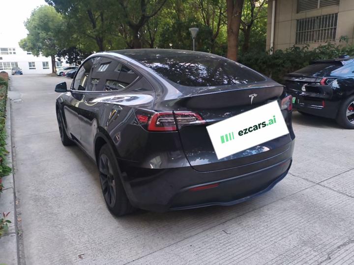Model Y 2024 RWD photo 4