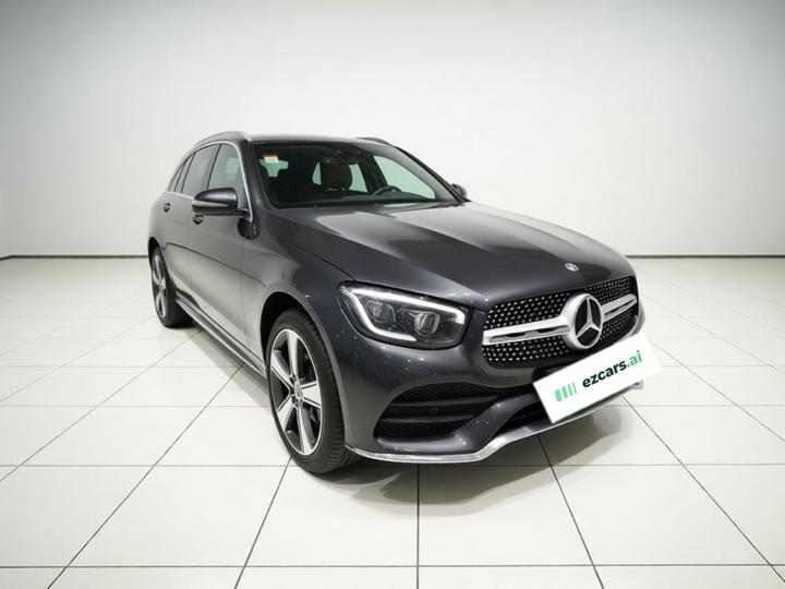 GLC 2021 GLC 300 L 4MATIC Luxury photo 3