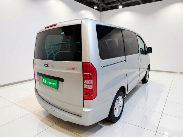 Refine M3 2019 1.8L Luxury photo 4