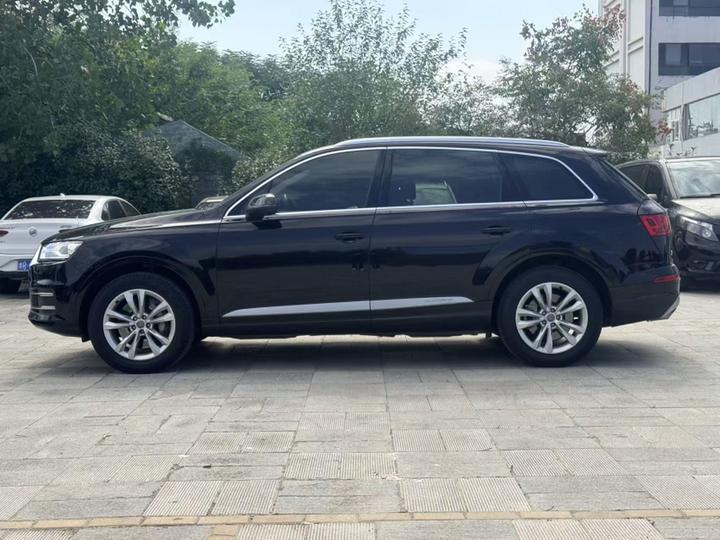 Q7 2016 45 TFSI Tech photo 4